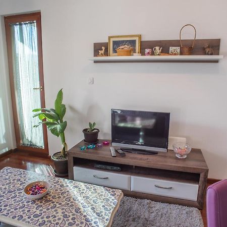 Gloria Apartman Жабляк Екстер'єр фото